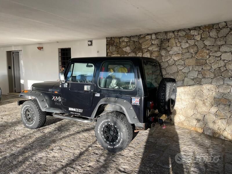 Usata Jeep Wrangler 177 CV (130 kW) 1998 Nero SUV