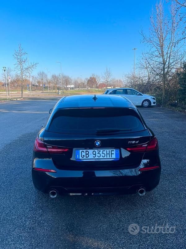 Usata BMW 118 Advantage 150 CV (110 kW) 2020 Nero Utilitaria