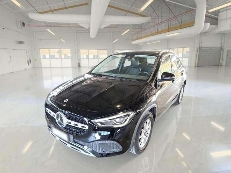 Usata Mercedes GLA200 Business 150 CV (110 kW) 2021 Nero SUV
