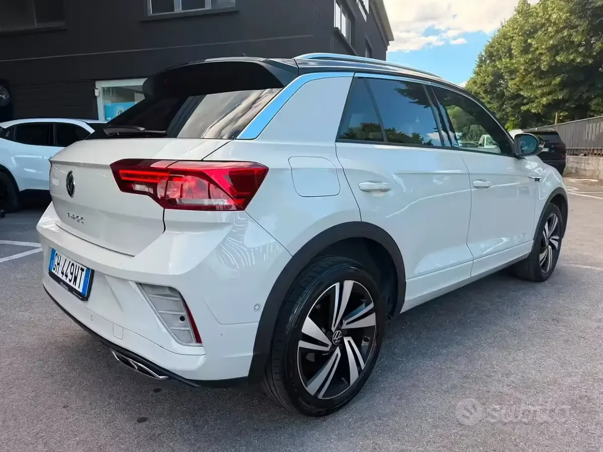 Usata VW T-Roc R-line 110 CV (80 kW) 2022 Beige SUV