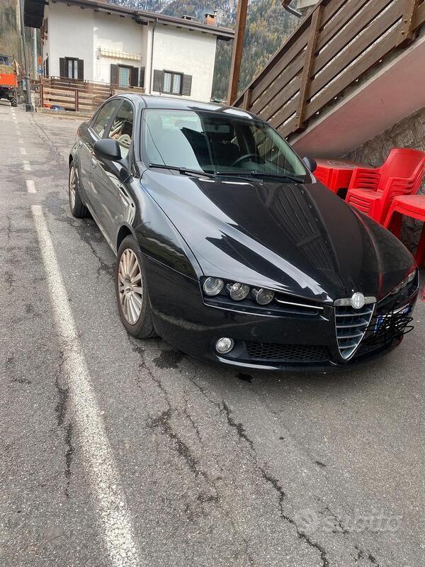 Usato 2006 Alfa Romeo 159 2.2 Benzin 185 CV (5.500 €)