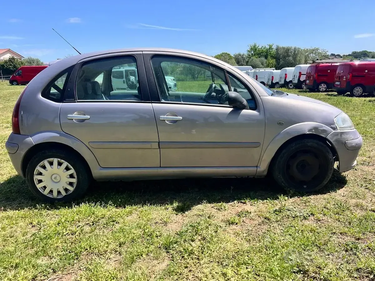 Usata Citroën C3 Exclusive 68 CV (50 kW) 2004 Grigio Berlina