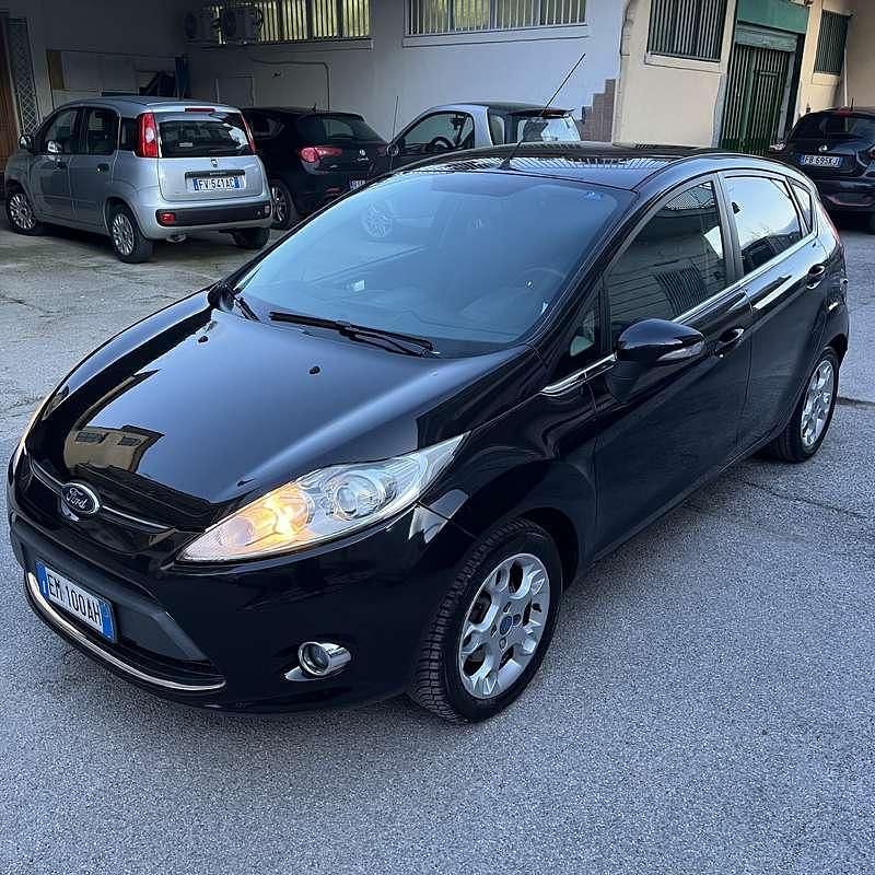 Usata Ford Fiesta Titanium 82 CV (60 kW) 2012 Utilitaria