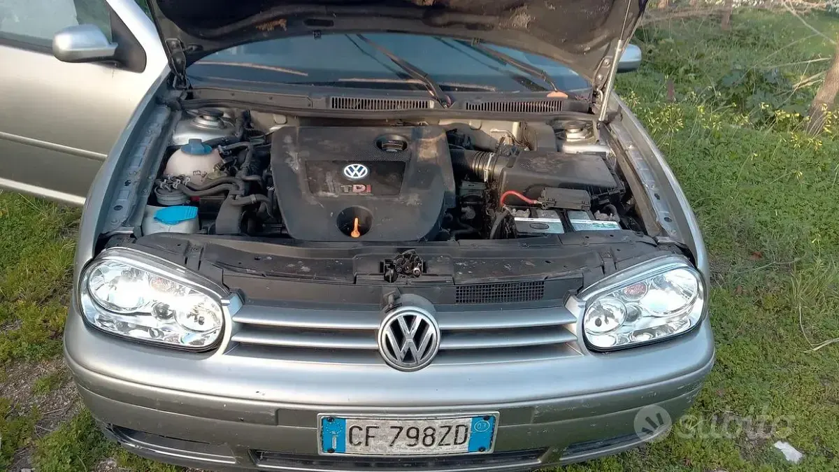 Usata VW Golf IV 130 CV (95 kW) 2003 Grigio Berlina