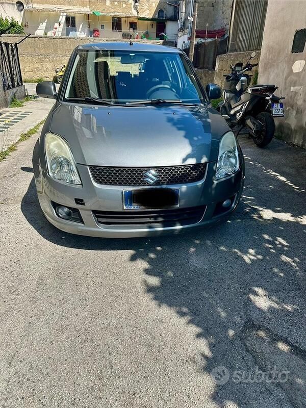 Usata 2007 Suzuki Swift Tre volumi | 2500 € (Super prezzo) - Immagine 1/4