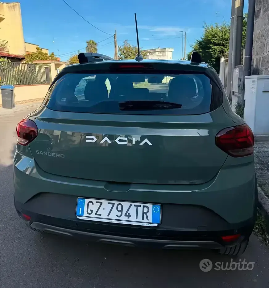 Usata Dacia Sandero Stepway 101 CV (74 kW) 2025 Verde Berlina
