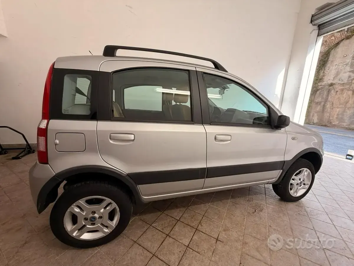 Usata Fiat Panda 4x4 69 CV (50 kW) 2006 Utilitaria