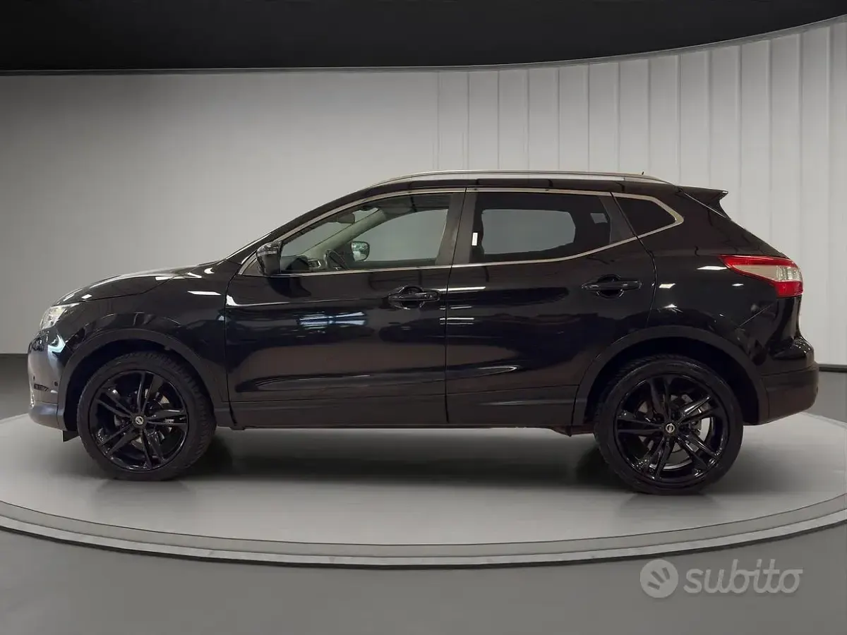 Usata Nissan Qashqai Acenta 131 CV (96 kW) 2016 Nero SUV