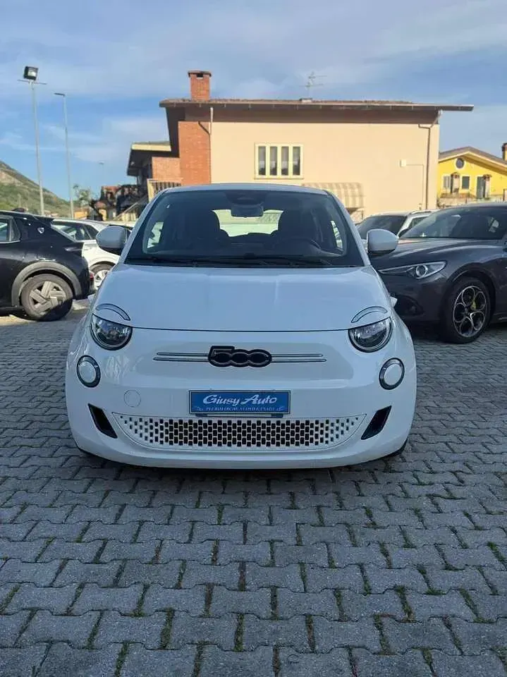 Usata Fiat 500e 42 kW (58 CV) 2023 Bianco Berlina
