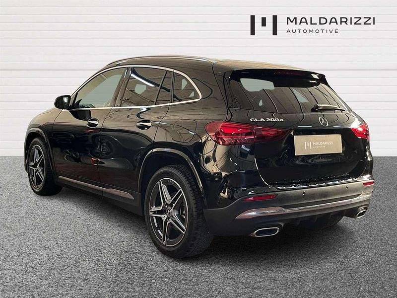 Usata Mercedes GLA200 AMG 150 CV (110 kW) 2023 Nero SUV