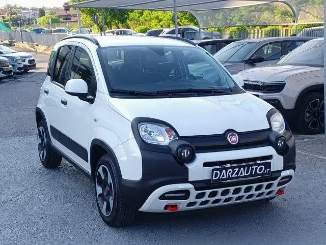 Usata Fiat Panda Cross Cross 69 CV (50 kW) 2024 Bianco pastello Utilitaria