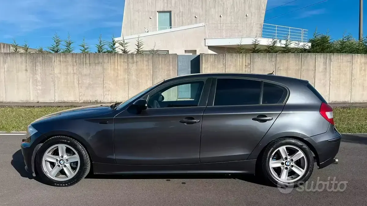 Usata BMW 118 129 CV (94 kW) 2005 Grigio Utilitaria