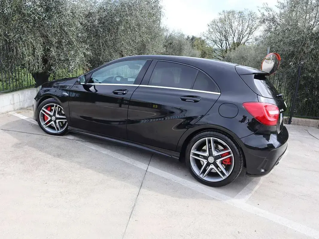 Usata Mercedes A45 AMG AMG 360 CV (264 kW) 2015 Nero Utilitaria