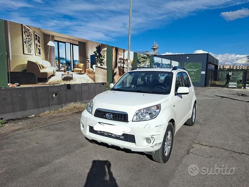Usata Daihatsu Terios SHO 2010 Bianco SUV