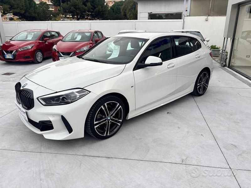 Usata BMW 116 M Sport 116 CV (85 kW) 2022 Bianco Utilitaria