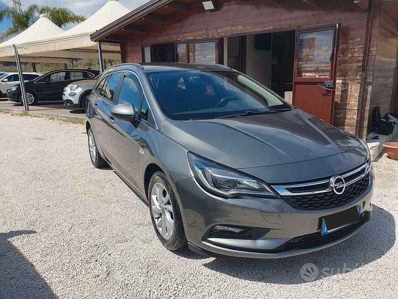 Usata Opel Astra Innovation 110 CV (80 kW) 2019 Grigio Station wagon