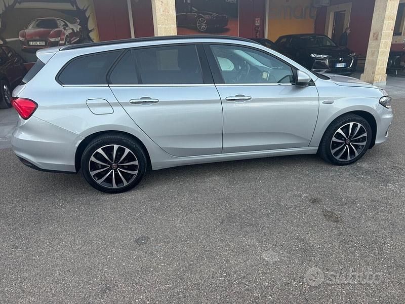 Usata Fiat Tipo Lounge 120 CV (88 kW) 2017 Grigio Station wagon
