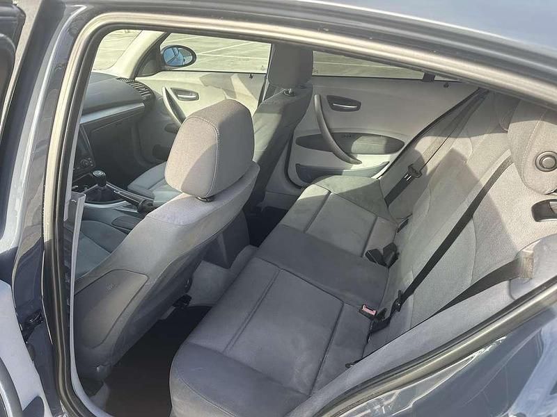 Usata BMW 118 122 CV (89 kW) 2009 Grigio Utilitaria