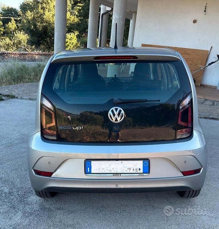 Usata VW up! move up! 68 CV (50 kW) 2017 Grigio Utilitaria