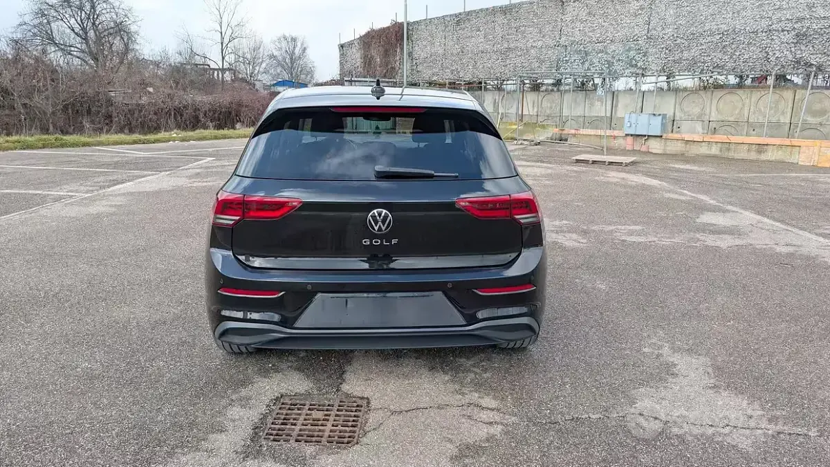 Usata VW Golf VIII 150 CV (110 kW) 2020 Nero Berlina