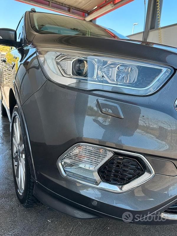 Usata Ford Kuga Vignale 150 CV (110 kW) 2017 SUV