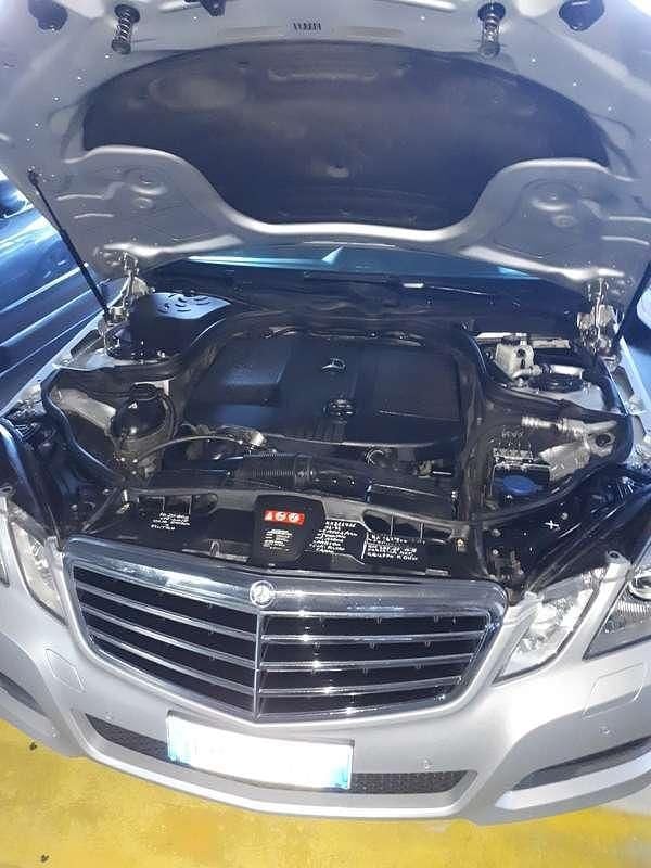 Usata Mercedes E220 Avantgarde 170 CV (125 kW) 2011 Grigio Station wagon