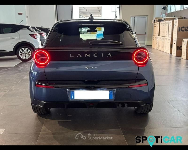 Usata Lancia Ypsilon 99 CV (72 kW) 2025 Blu Utilitaria