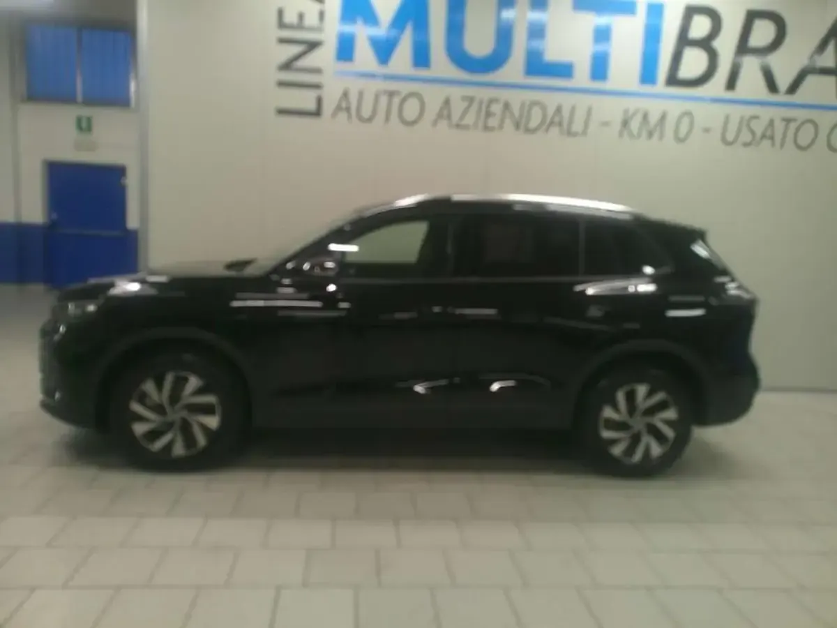 Nuova VW Tiguan Life 150 CV (110 kW) 2026 Nero metallizzato SUV