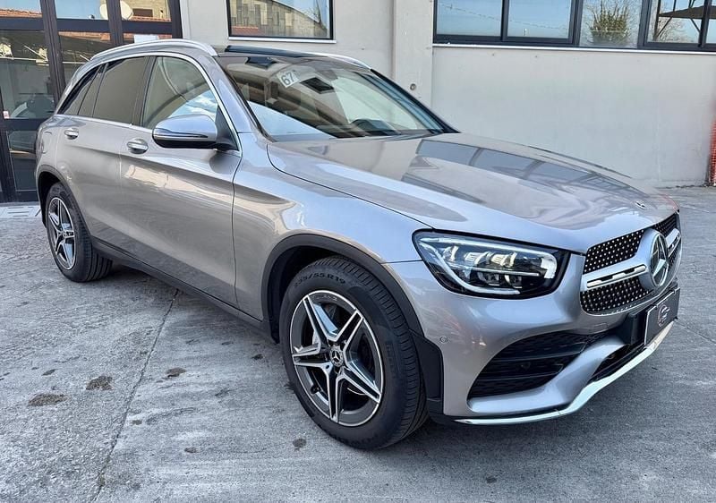 Usata Mercedes GLC220 Premium Plus 194 CV (142 kW) 2022 Oro SUV
