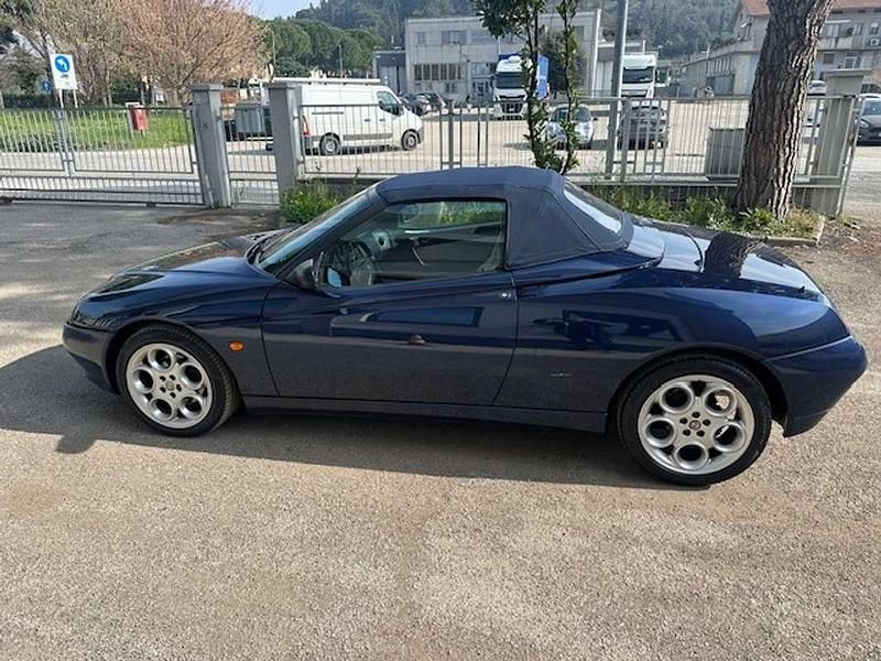 Usata Alfa Romeo Spider 117 CV (86 kW) 2000 Blu/azzurro Cabrio