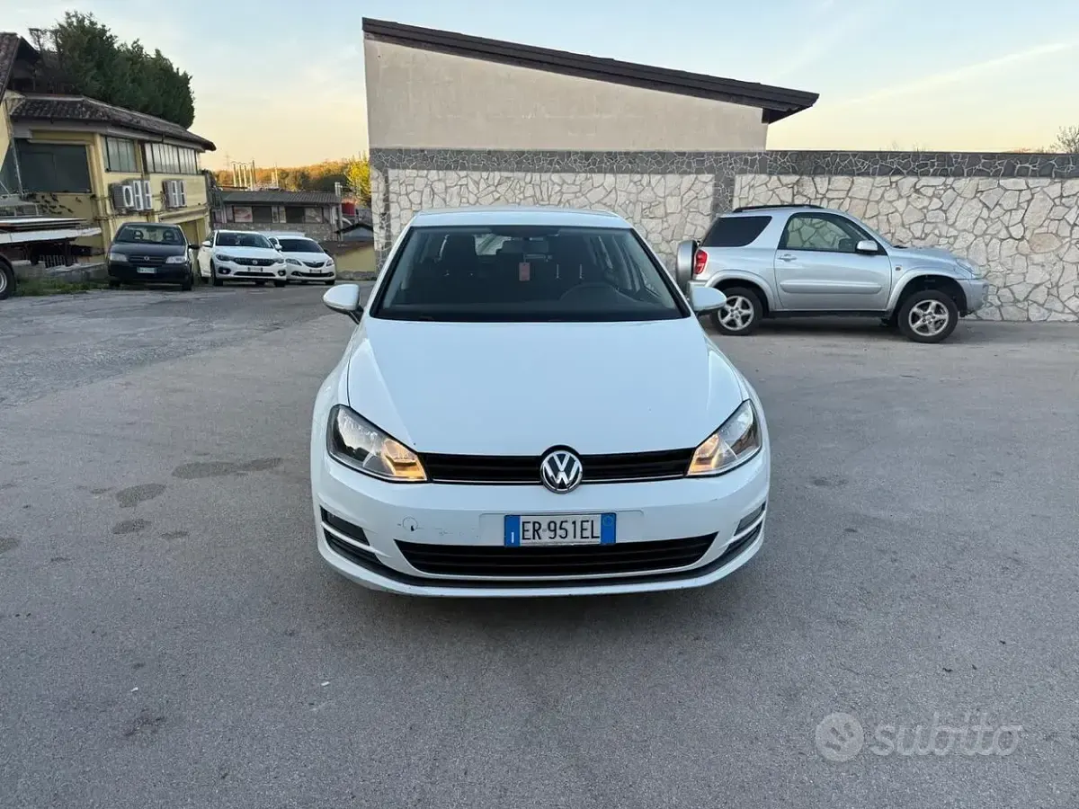 Usata VW Golf Plus Cross Comfortline 105 CV (77 kW) 2013 Bianco Monovolume