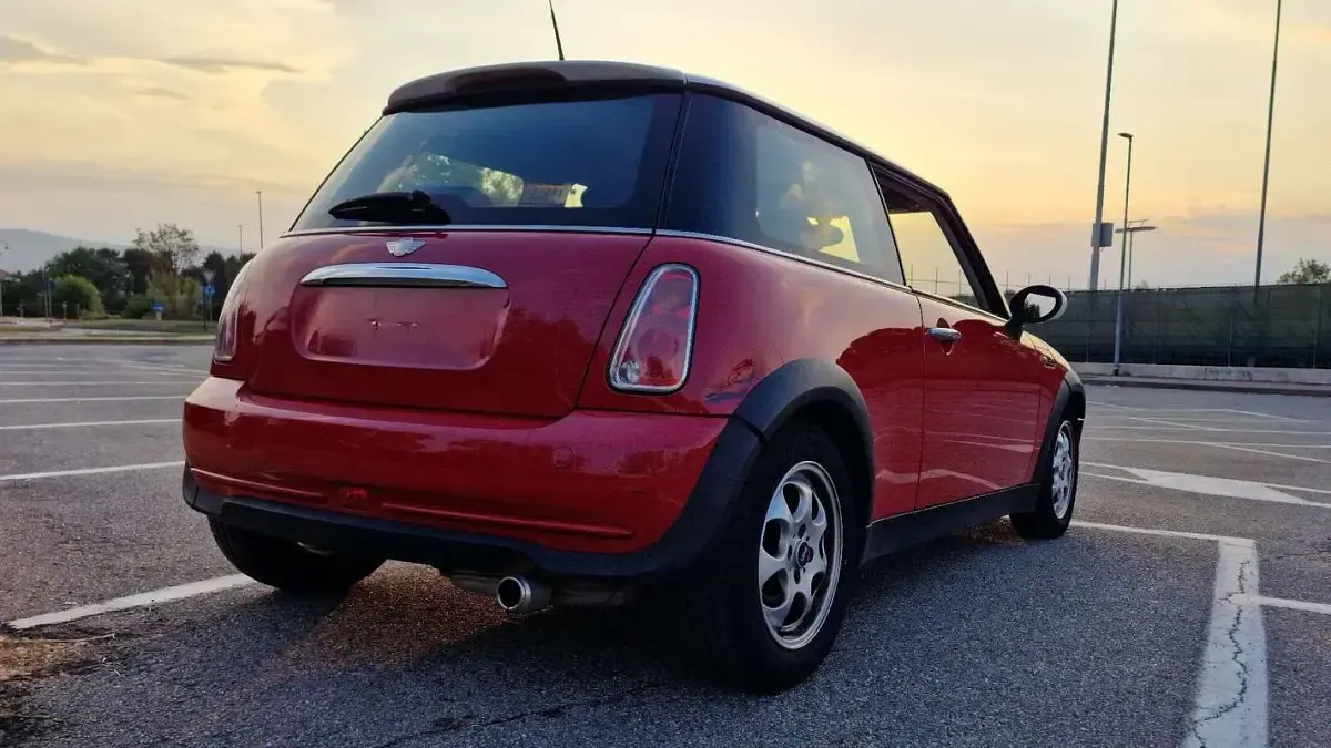Usata Mini Cooper 116 CV (85 kW) 2006 Rosso Utilitaria