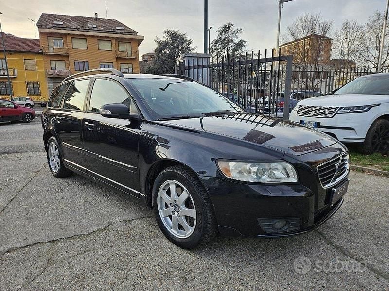 Usata Volvo V50 Summum 136 CV (100 kW) 2008 Nero Station wagon