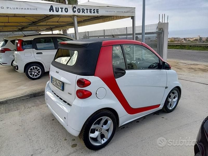 Usata Smart ForTwo Cabrio Pulse 71 CV (52 kW) 2011 Bianco Cabrio