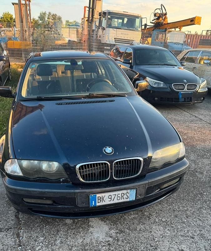 Blu Usata 2000 BMW 320 Station wagon | 1400 € (Ottimo prezzo) - Immagine 1/4