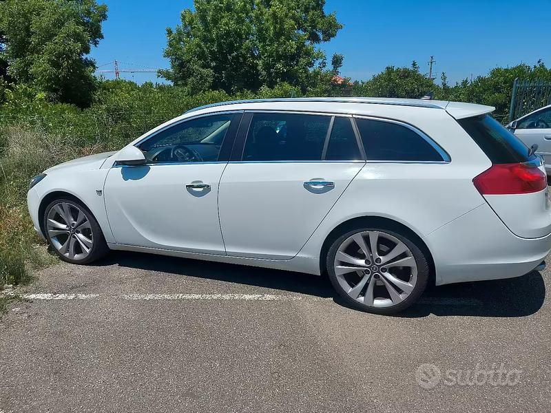 Occasion Opel Insignia 2010 Blanc Break
