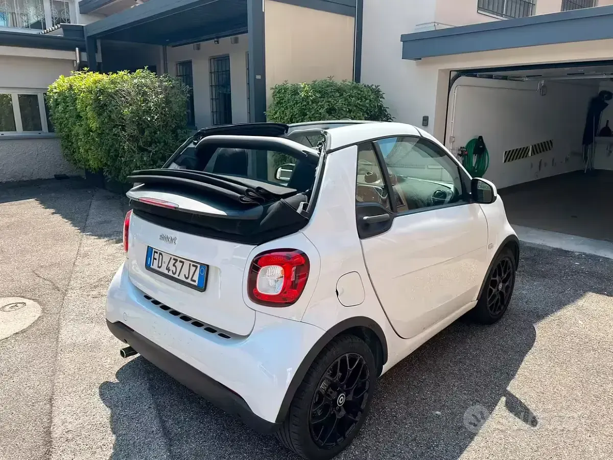 Usata Smart ForTwo Cabrio 90 CV (66 kW) 2016 Bianco Cabrio