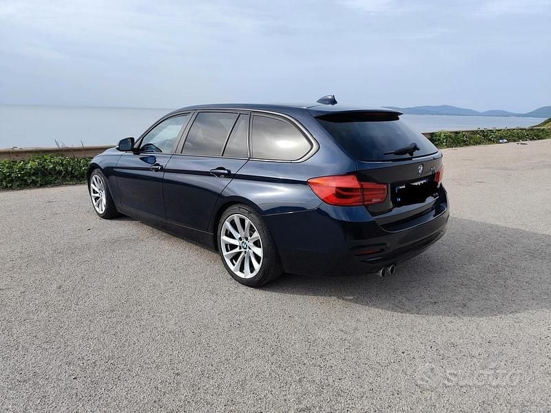 Usata BMW 320 Advantage 190 CV (139 kW) 2017 Blu Station wagon