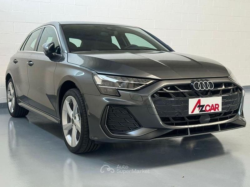 Usata Audi A3 S-Line 150 CV (110 kW) 2025 Grigio daytona Berlina
