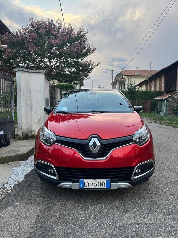 Usata 2015 Renault Captur SUV | 10.500 € (Buon prezzo) - Immagine 1/4