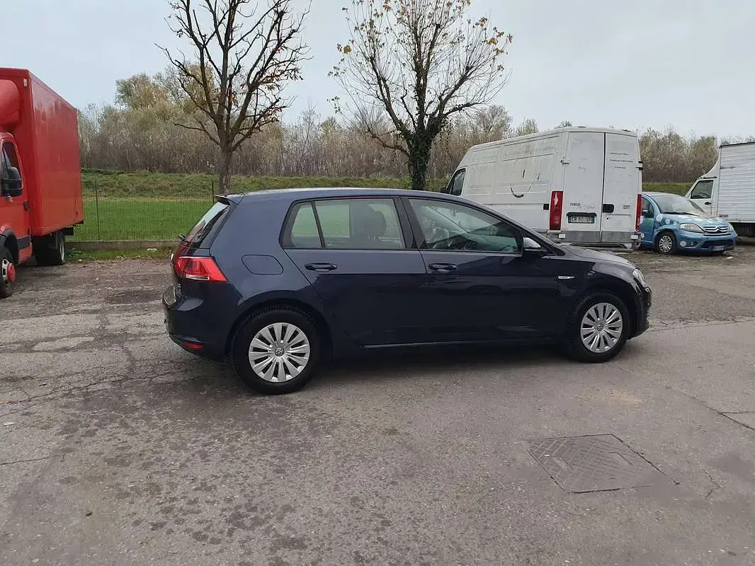 Usata VW Golf VII 110 CV (80 kW) 2016 Blu/azzurro Berlina