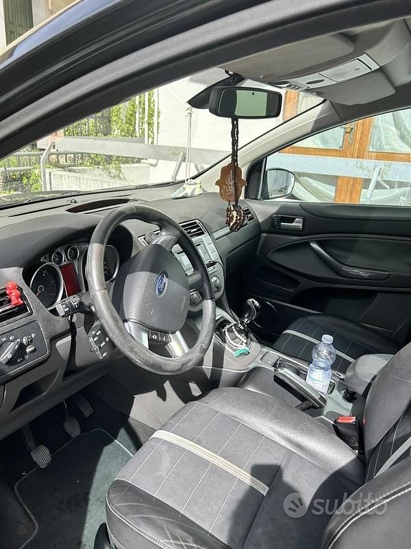 Usata Ford Kuga 136 CV (100 kW) 2010 Nero SUV