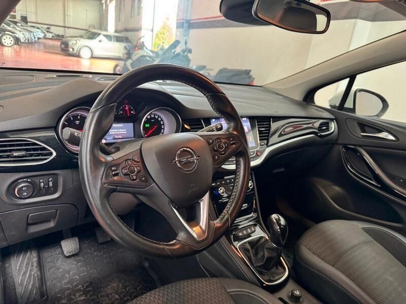 Usata Opel Astra Innovation 105 CV (77 kW) 2016 Bianco Berlina