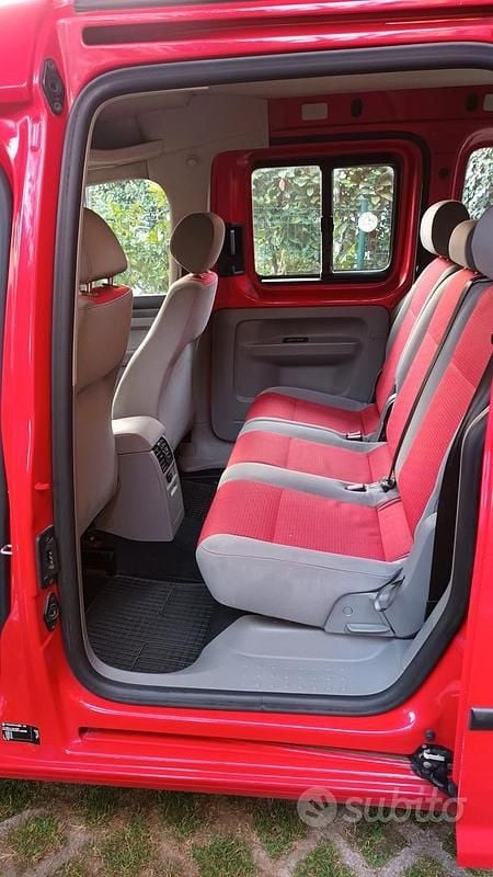 Usata VW Caddy 109 CV (80 kW) 2008 Rosso Monovolume