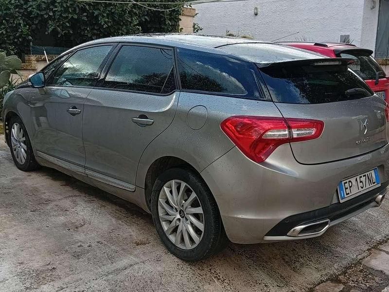 Usata Citroën DS5 Chic 114 CV (83 kW) 2012 Grigio Utilitaria