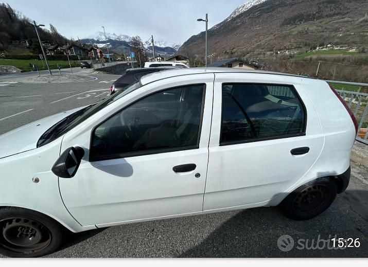 Occasion Fiat Punto 60 ch (44 kW) 2010 Citadine