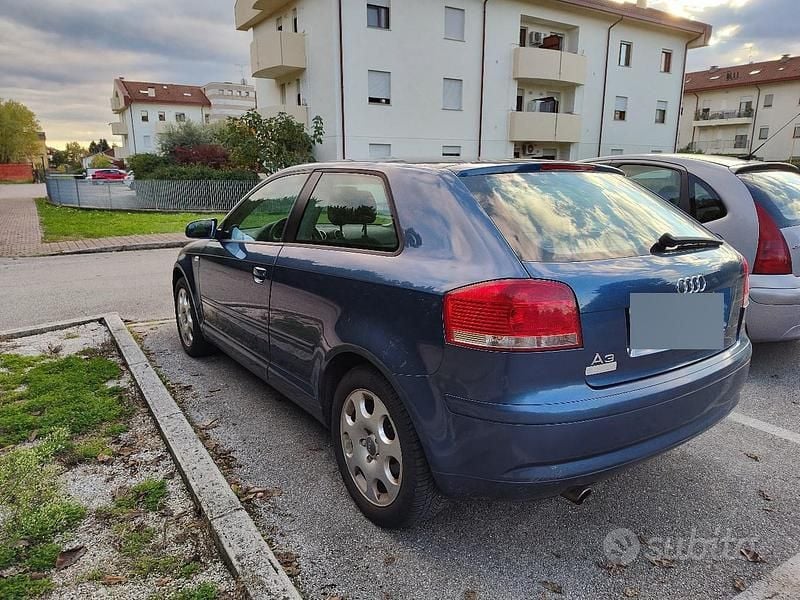 Usata Audi A3 Ambiente 102 CV (75 kW) 2004 Utilitaria