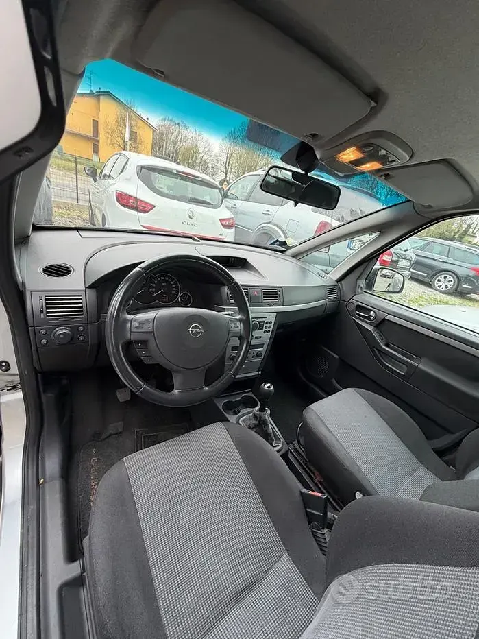 Usata Opel Meriva 125 CV (91 kW) 2005 Grigio Monovolume