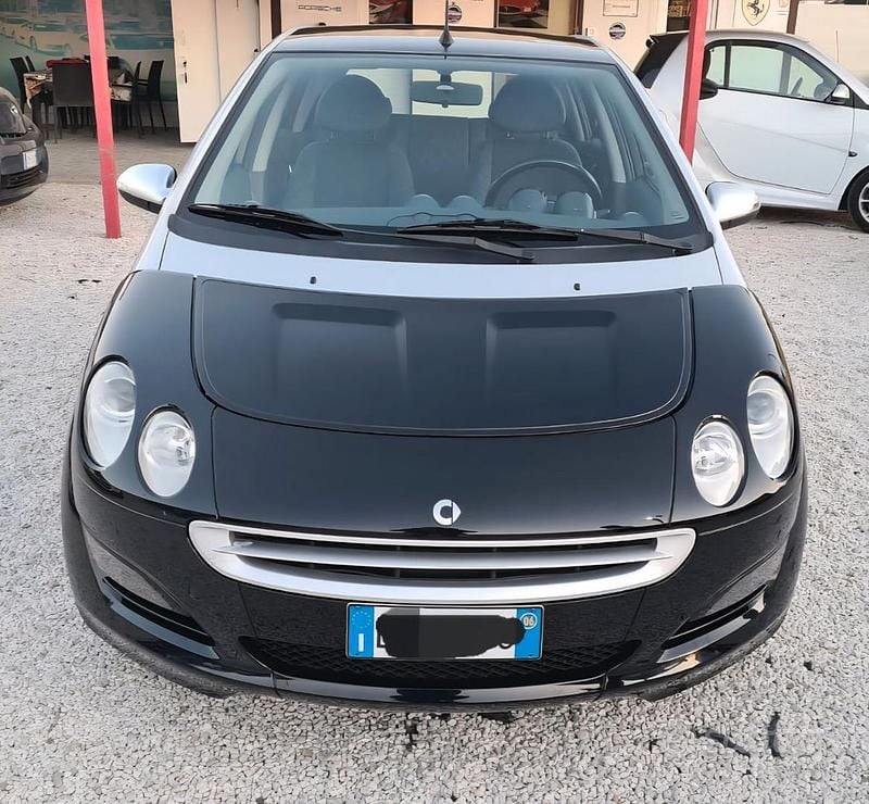 Begagnad Smart ForFour Passion 75 HK (55 kW) 2006 Svart Halvkombi