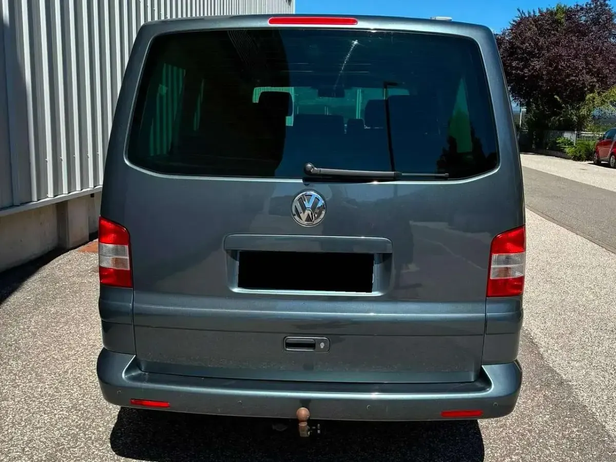 Usata VW Multivan 131 CV (96 kW) 2008 Blu/azzurro Monovolume
